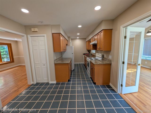 3315 Fernwood Avenue, Ann Arbor, MI 48108