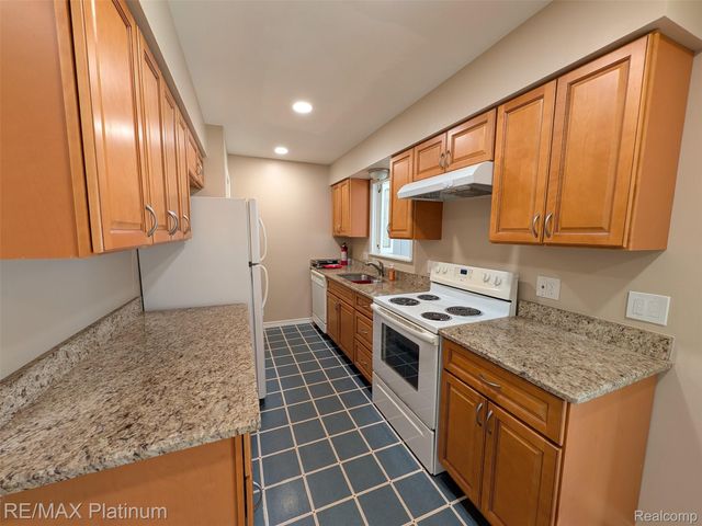 3315 Fernwood Avenue, Ann Arbor, MI 48108