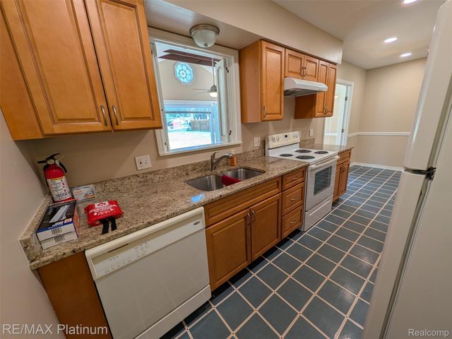 3315 Fernwood Avenue, Ann Arbor, MI 48108