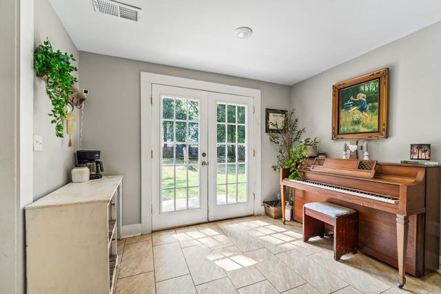 805 S MAIN ST, Covington, TN 38019