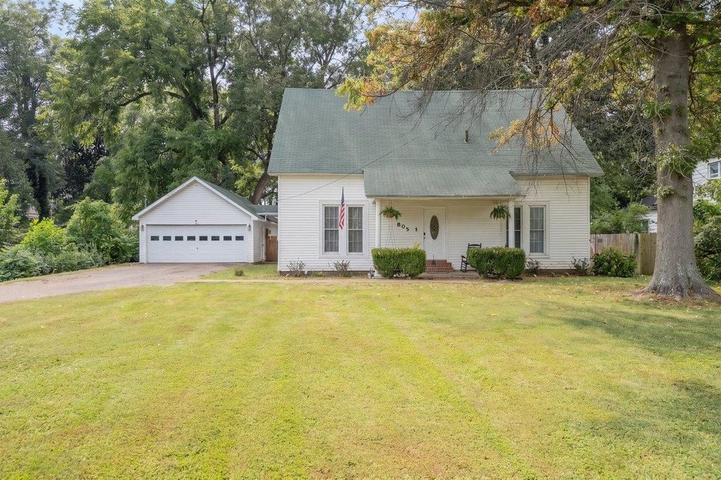 805 S MAIN ST, Covington, TN 38019