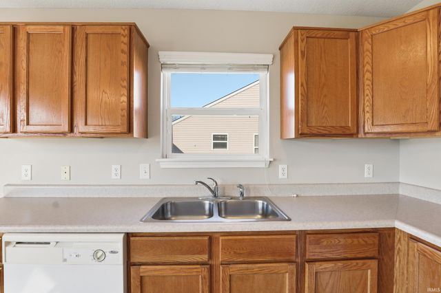 107 Caperiole Place, Fort Wayne, IN 46825