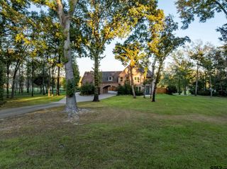 2001 Rose Pointe, Athens, TX 75752