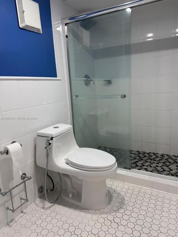 2333 Brickell Ave 1710, Miami, FL 33129