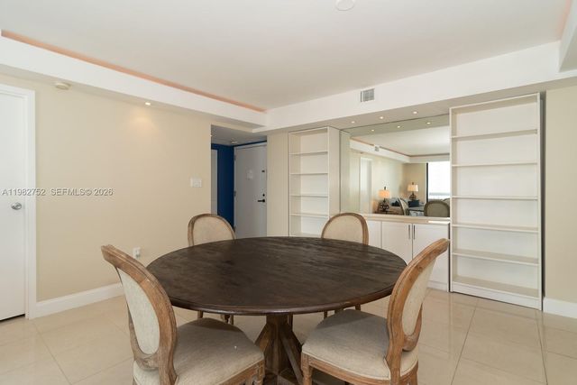 2333 Brickell Ave 1710, Miami, FL 33129