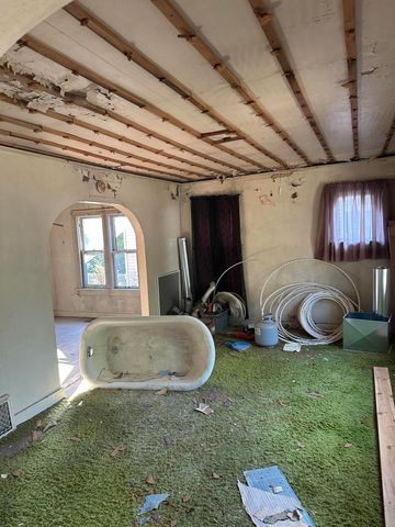 877 E Isabella Avenue, Muskegon, MI 49442