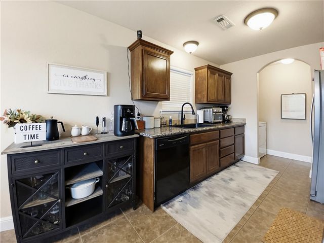 693 Olivia Lane, Centerton, AR 72719