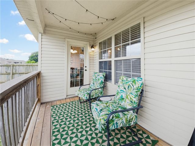 693 Olivia Lane, Centerton, AR 72719