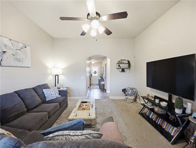 693 Olivia Lane, Centerton, AR 72719