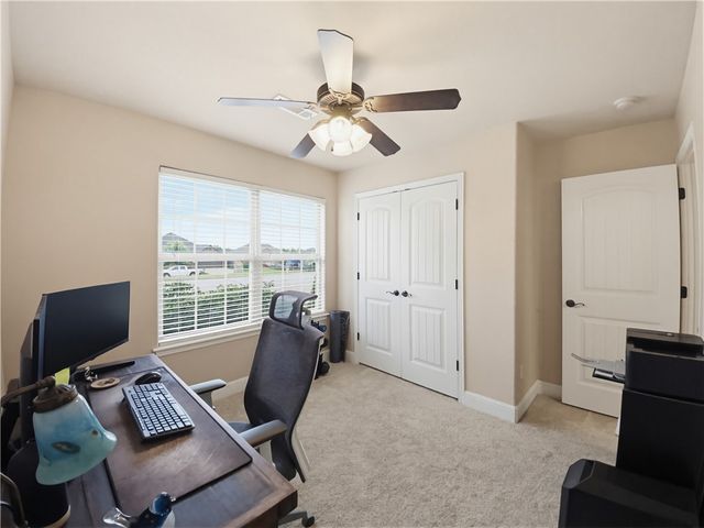 693 Olivia Lane, Centerton, AR 72719