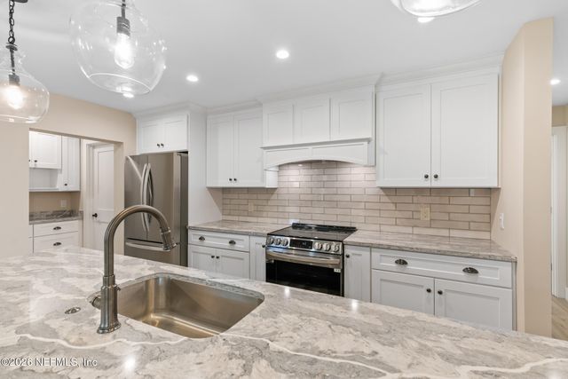 1124 OCEANWOOD Drive S, Neptune Beach, FL 32266