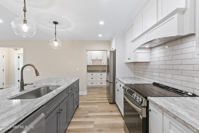 1124 OCEANWOOD Drive S, Neptune Beach, FL 32266