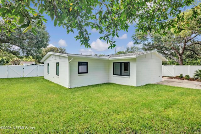 1124 OCEANWOOD Drive S, Neptune Beach, FL 32266