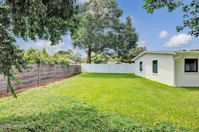 1124 OCEANWOOD Drive S, Neptune Beach, FL 32266