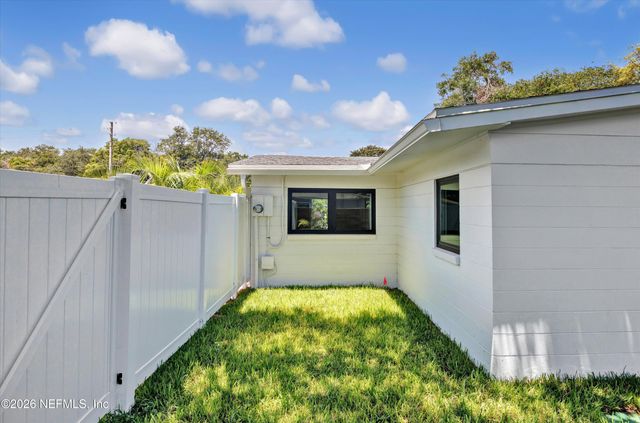 1124 OCEANWOOD Drive S, Neptune Beach, FL 32266