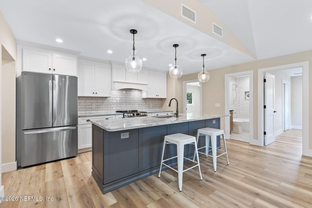 1124 OCEANWOOD Drive S, Neptune Beach, FL 32266