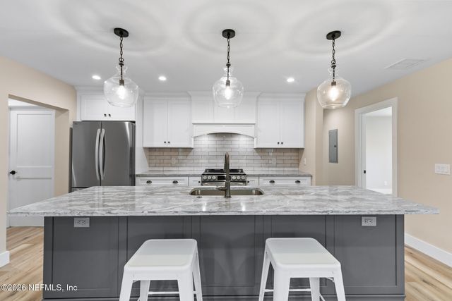 1124 OCEANWOOD Drive S, Neptune Beach, FL 32266