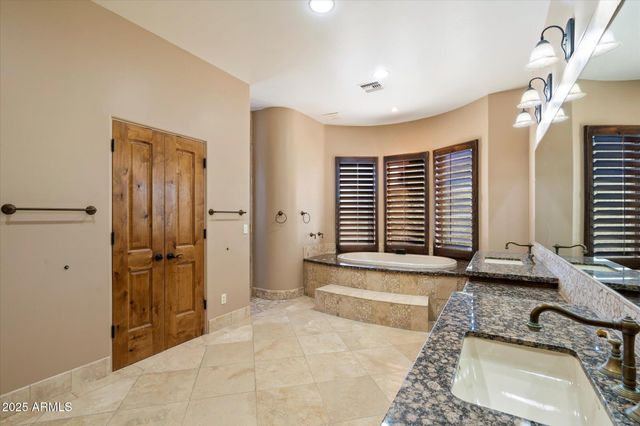 9515 E Julep Circle, Mesa, AZ 85207