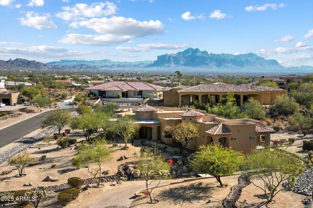 9515 E Julep Circle, Mesa, AZ 85207