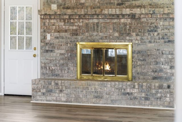 21900 County Road 273a, Wheatland, MO 65779