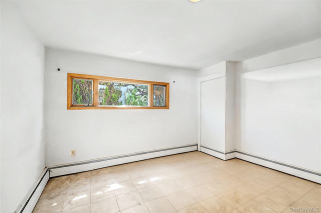 14 Laurel Place, Bethpage, NY 11714