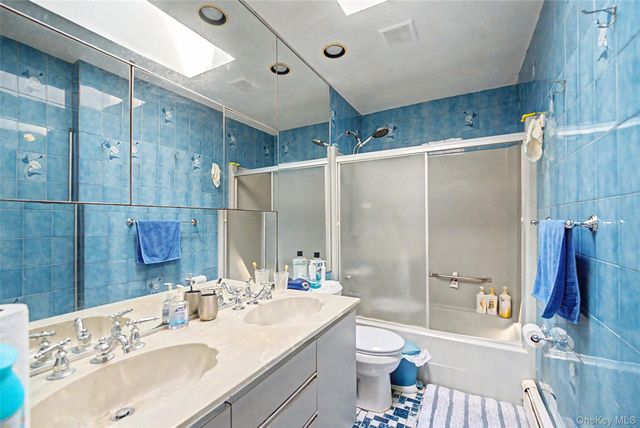 14 Laurel Place, Bethpage, NY 11714