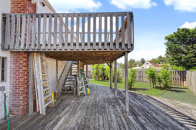 14 Laurel Place, Bethpage, NY 11714