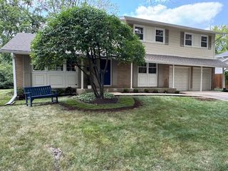 828 N Glenn Drive, Palatine, IL 60074