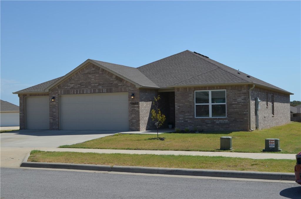 10607 Pine, Fort Smith, AR 72916