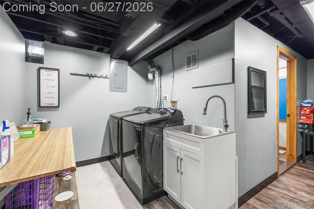 10125 Colwell Avenue, Allen Park, MI 48101
