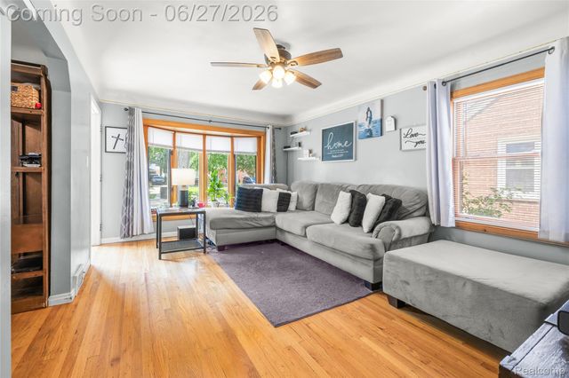 10125 Colwell Avenue, Allen Park, MI 48101