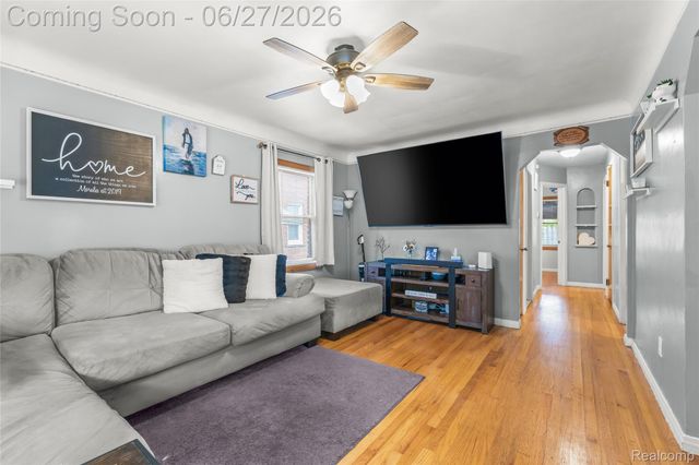10125 Colwell Avenue, Allen Park, MI 48101