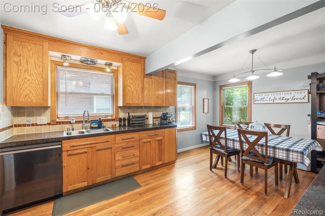 10125 Colwell Avenue, Allen Park, MI 48101