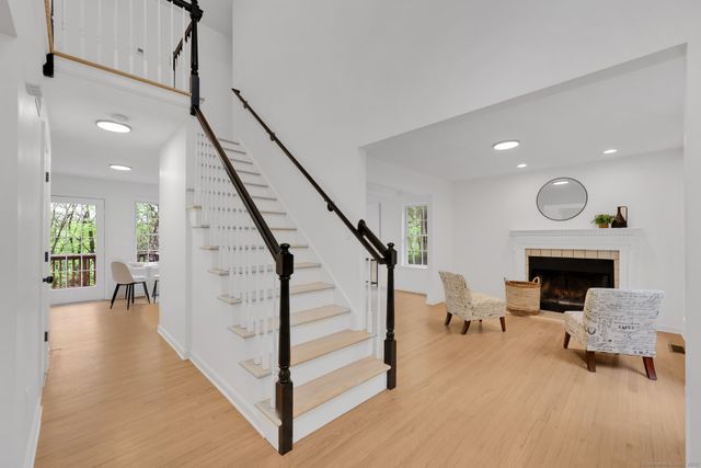 9A Alice Drive, Burlington, CT 06013