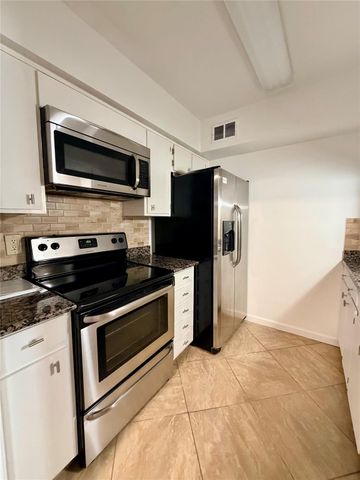 4643 Wild Indigo Street 399, Houston, TX 77027