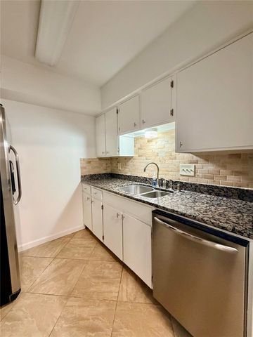 4643 Wild Indigo Street 399, Houston, TX 77027