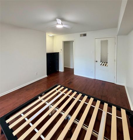 4643 Wild Indigo Street 399, Houston, TX 77027