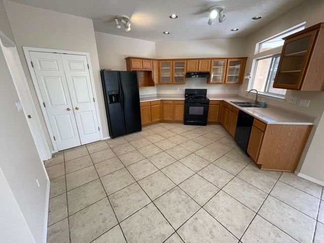 12400 Tularosa Trail NE, Albuquerque, NM 87111