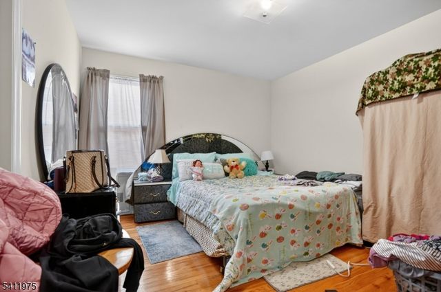 532 Walnut St, Elizabeth City, NJ 07201