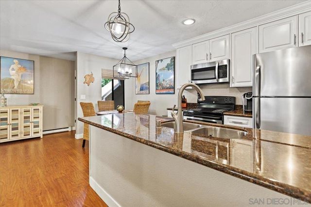 13750 Ruette Le Parc A, Del Mar, CA 92014