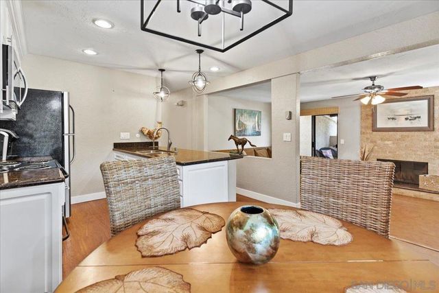 13750 Ruette Le Parc A, Del Mar, CA 92014