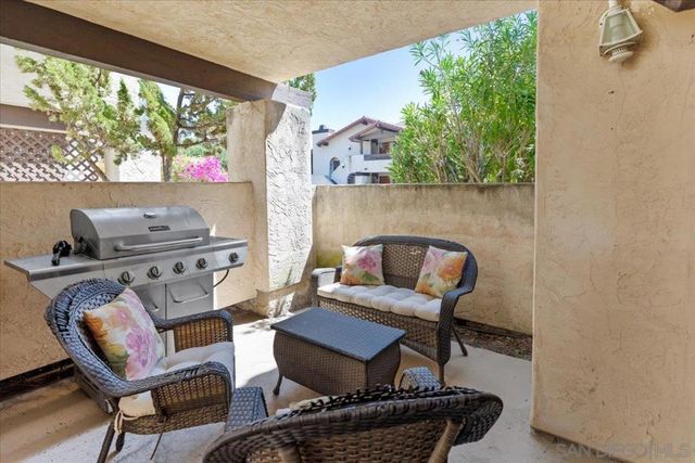 13750 Ruette Le Parc A, Del Mar, CA 92014