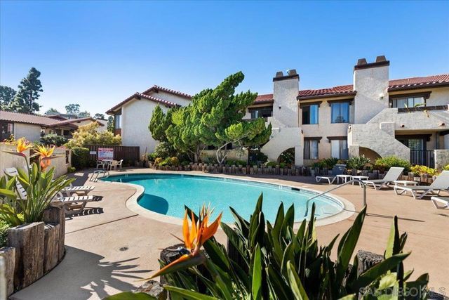 13750 Ruette Le Parc A, Del Mar, CA 92014