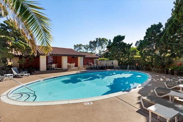 13750 Ruette Le Parc A, Del Mar, CA 92014