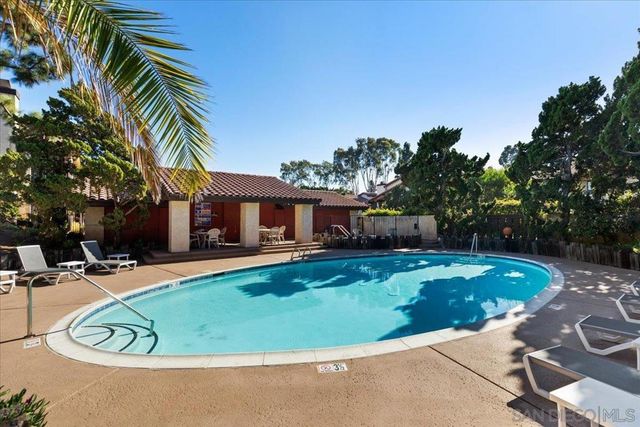 13750 Ruette Le Parc A, Del Mar, CA 92014