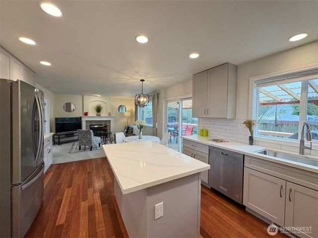 17708 11th Place W, Lynnwood, WA 98037