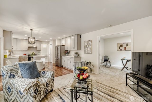 17708 11th Place W, Lynnwood, WA 98037