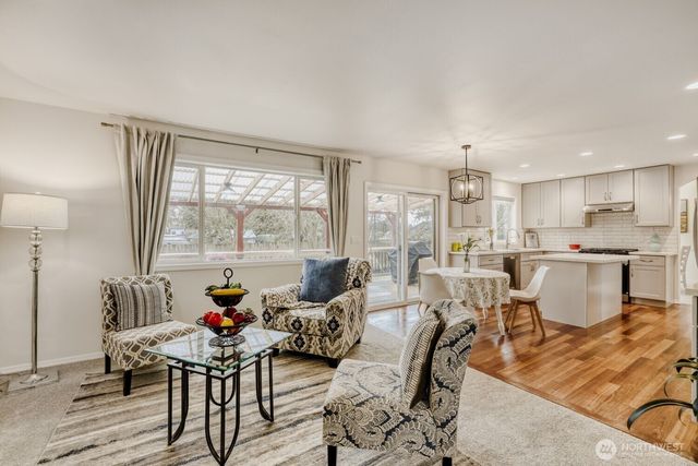 17708 11th Place W, Lynnwood, WA 98037