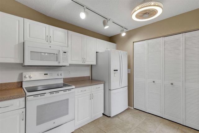 3441 BEEKMAN PLACE 40, Sarasota, FL 34235