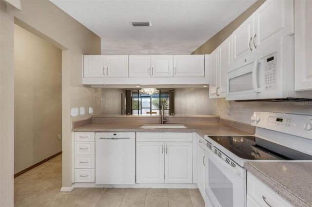 3441 BEEKMAN PLACE 40, Sarasota, FL 34235